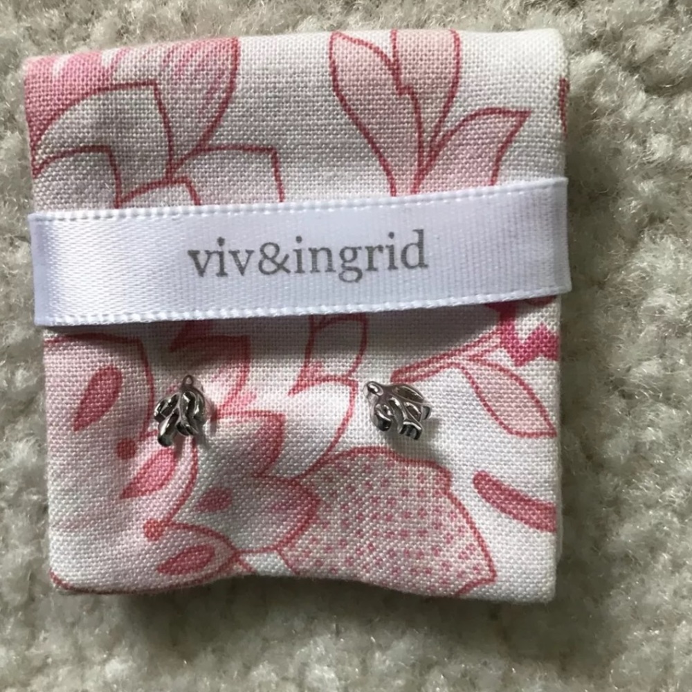New Viv & Ingrid silver coral stud earrings